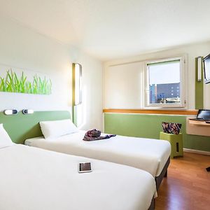 Zimmer mit zwei Einzelbetten